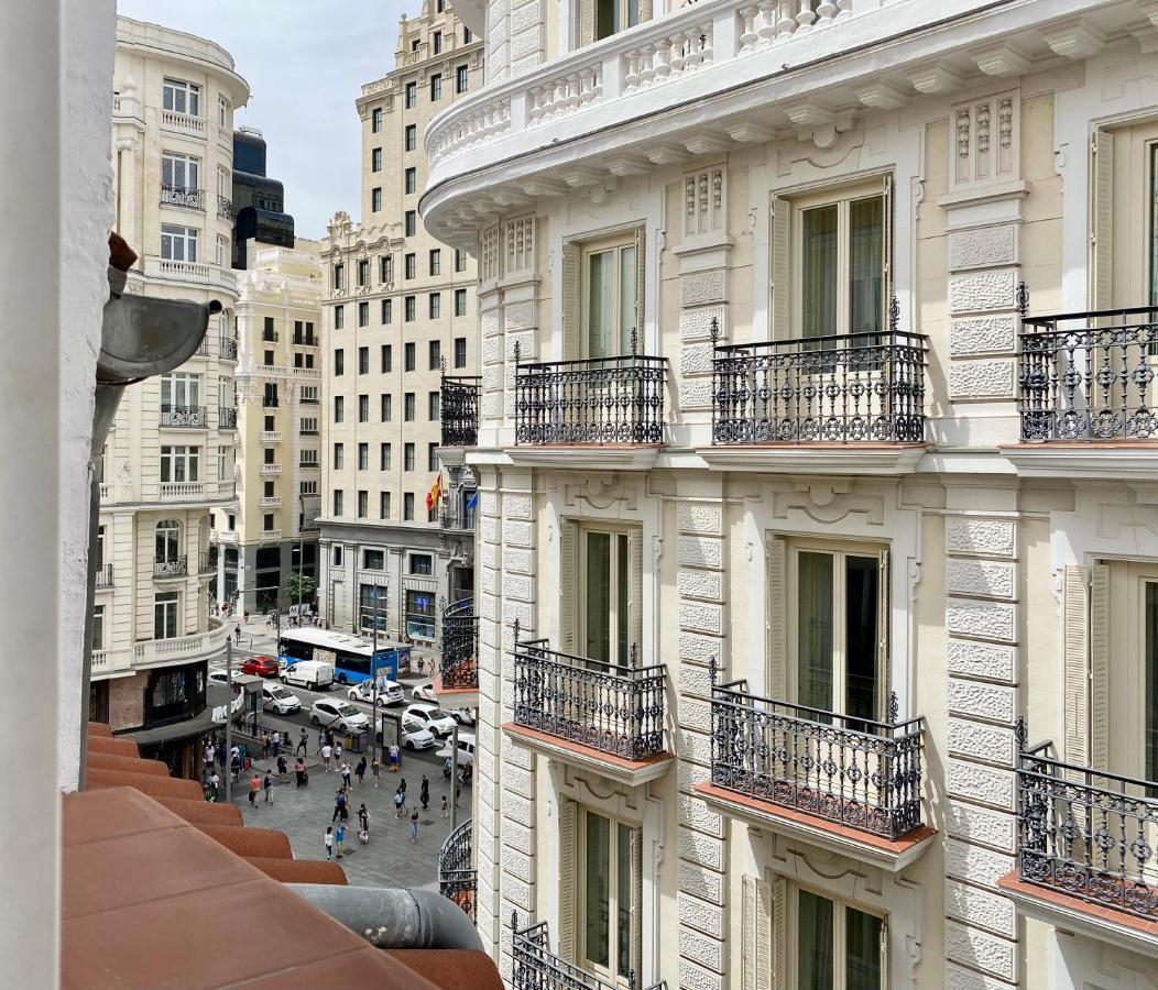 Apartamento Charming Gran Via Attic Madrid Exterior foto